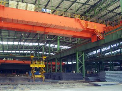 QD fabrikasi 90 tonna teplovoz vinli